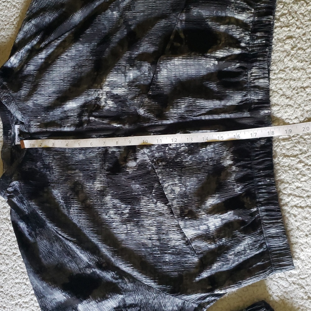 NWOT Gymshark Elevate Woven Lightweight Full Zip Jacket in Coin Grey Spray Dye - Picture 7 of 16